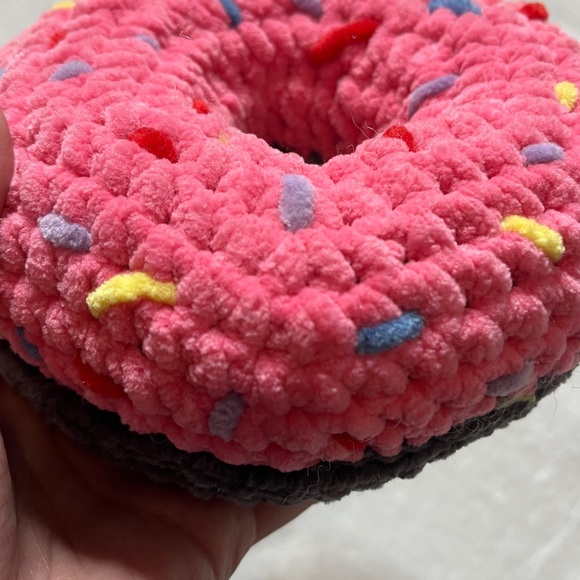 Crochet handmade Plush Pink Donut rainbow sprinkles decoration - Picture 3 of 8